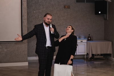 Анна Коста, ведущая