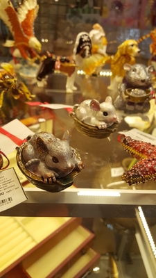 Салон подарков и предметов декора «Артхолл»