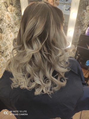 Будьте неотразимы! Услуги для волос, ногтей, бровей и многое другое со скидками до 73% в салоне «Комплимент»! Будьте неотразимы! Услуги для волос, ногтей, бровей и многое другое со скидками до 73% в салоне «Комплимент»!