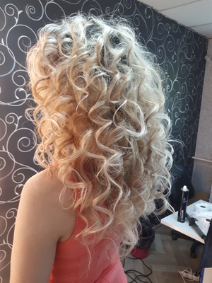 Будьте неотразимы! Услуги для волос, ногтей, бровей и многое другое со скидками до 73% в салоне «Комплимент»! Будьте неотразимы! Услуги для волос, ногтей, бровей и многое другое со скидками до 73% в салоне «Комплимент»!