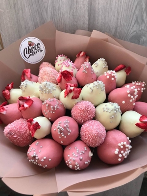 Клубничные букеты 