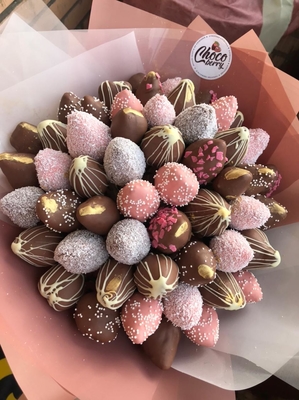 Клубничные букеты 