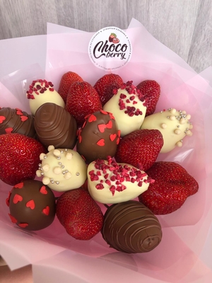 Клубничные букеты 