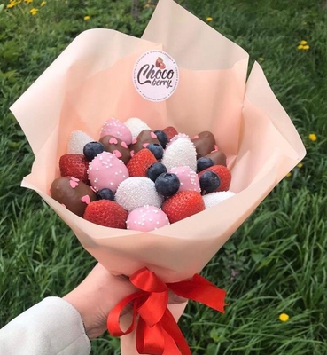 Клубничные букеты 