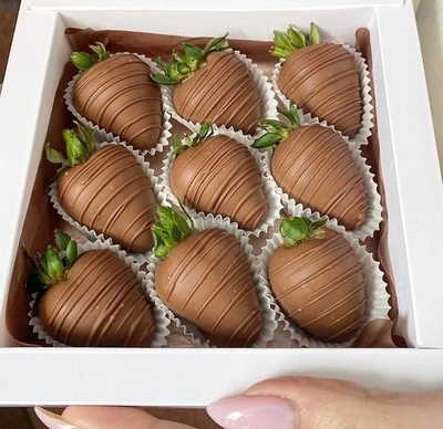 Клубничные букеты 