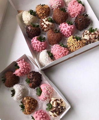 Клубничные букеты 