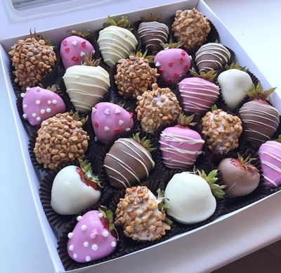 Клубничные букеты 