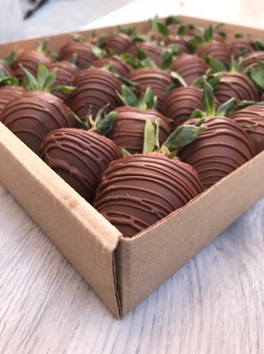 Клубничные букеты 