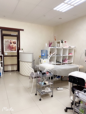 Идеальные реснички, брови, ногти со скидкой до 63% в студии красоты «Royal»!