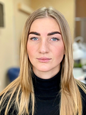 В салоне красоты «Венера» Вам сделают шикарное окрашивание, красивые ногти, брови и прическу со скидкой до 57%!