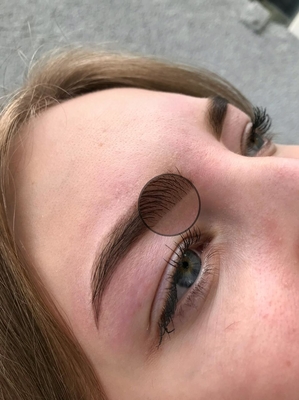 В салоне красоты «Венера» Вам сделают шикарное окрашивание, красивые ногти, брови и прическу со скидкой до 57%!