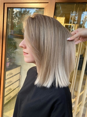 В салоне красоты «Венера» Вам сделают шикарное окрашивание, красивые ногти, брови и прическу со скидкой до 57%!