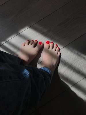 В салоне красоты «Венера» Вам сделают шикарное окрашивание, красивые ногти, брови и прическу со скидкой до 57%!