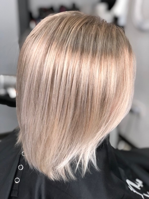 Окрашивания и стрижки от мастерской красоты Наташи Свечниковой со скидками до 30%! Окрашивания и стрижки от мастерской красоты Наташи Свечниковой со скидками до 30%!