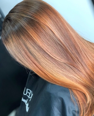 Современные техники окрашивания и стрижки в салоне красоты «Women`s Kontora» со скидками 30%!