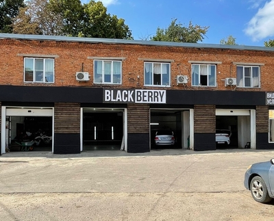 Комплексная мойка для Вашего автомобиля со скидкой до 51% от «BLACKBERRY»!