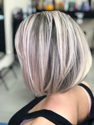 Современные техники окрашивания и стрижки в салоне красоты «Women`s Kontora» со скидками 30%!