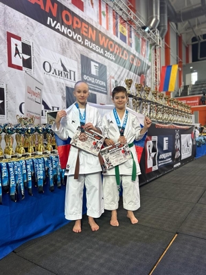 Занятия в академии каратэ «BLACK BELT» со скидкой 75%!