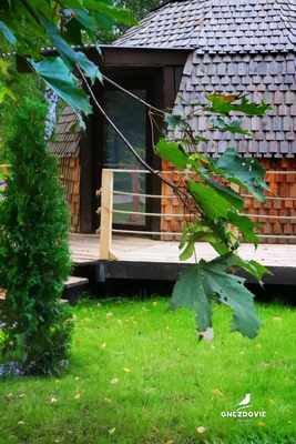 Gnezdovie, глэмпинг