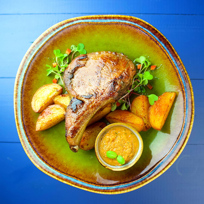 Гастрономические шедевры от крутого шеф-повара и акция 1+1 на коктейли в «James`on bar»!