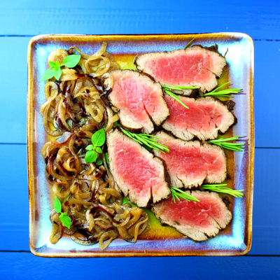 Гастрономические шедевры от крутого шеф-повара и акция 1+1 на коктейли в «James`on bar»!