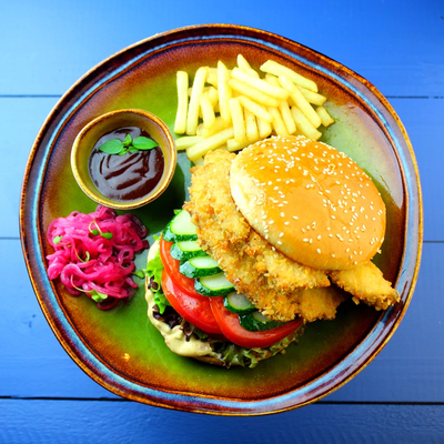 Гастрономические шедевры от крутого шеф-повара и акция 1+1 на коктейли в «James`on bar»!