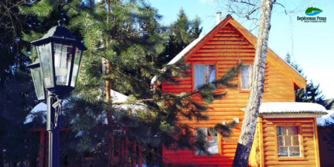 Тепло русской бани и уют деревянных домиков — Ваш идеальный отдых на базе «Берёзовая роща» со скидкой до 60%