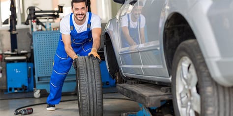 Успей переобуть свой автомобиль! Шиномонтаж на Коминтерна со скидками до 61%!